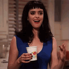 dont-trust-the-bitch-in-apartment23-krysten-ritter.gif
