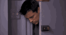 friends-joey-tribbiani.gif