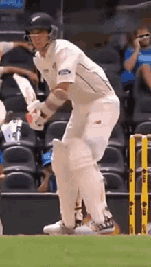 trent-boult-front-foot-defence.gif