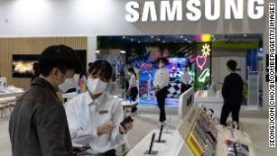 Samsung profits soar 50% on chip sales